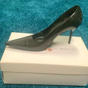 BCBG Pointy Toe Heels 9.5B/391/2B